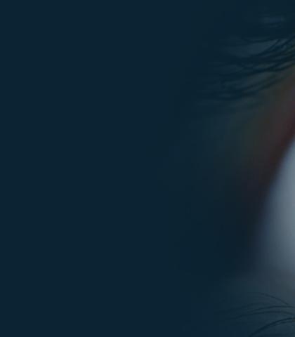 blue eye with MHR in the pupil