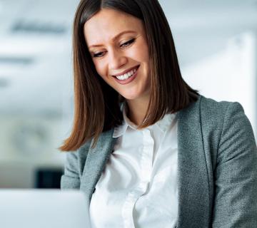 GDPR Lady at laptop