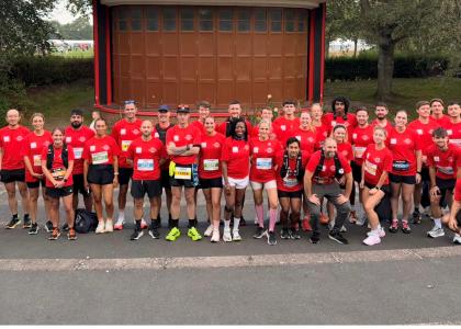 Group photo of MHR runners